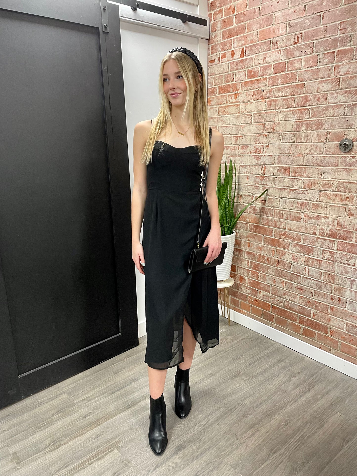 Star Struck Sleeveless Dress - 21 Kouture