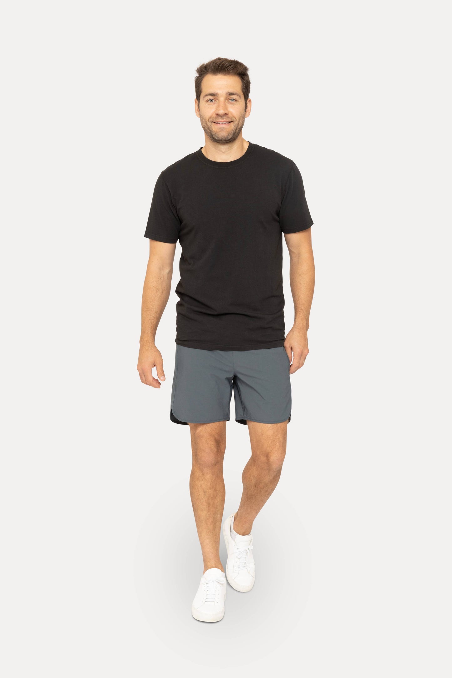 Wave Accent Essential Active Shorts