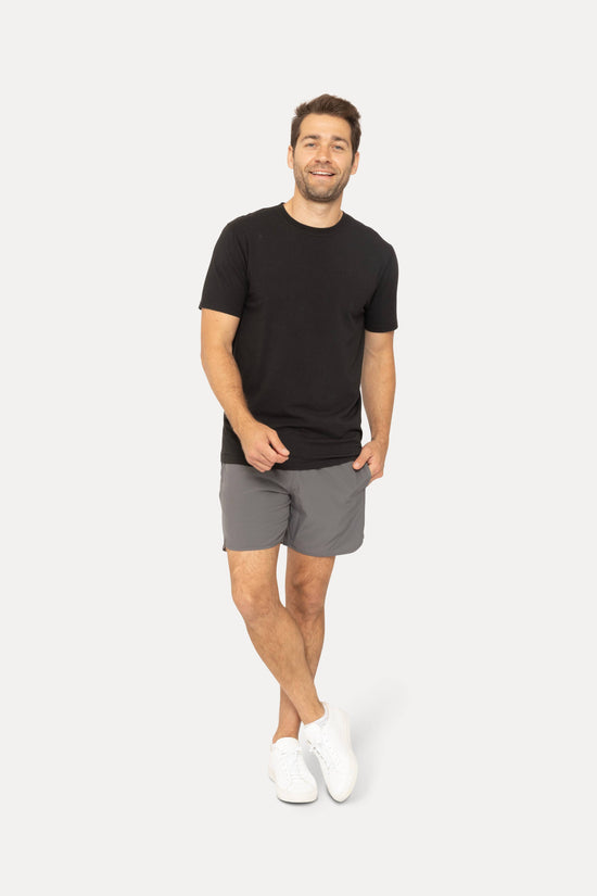 Wave Accent Essential Active Shorts